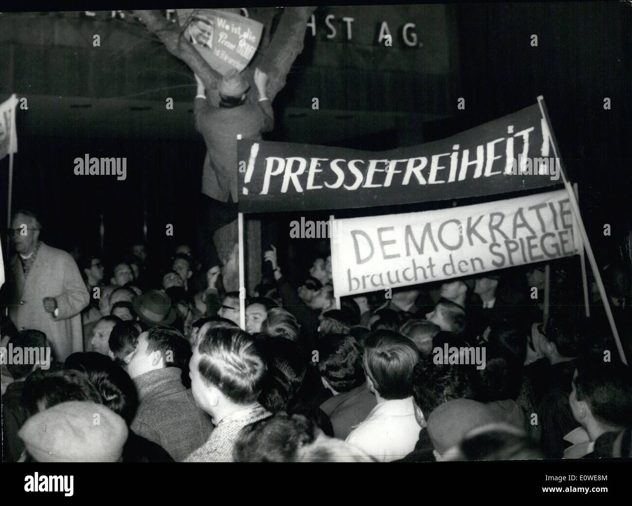 Ottobre 10, 1962 - Berlino: dimostrazione ''la libertà per il pr: qualche centinaio dimostra realizzato in Westberlin una dimostrazione Foto Stock