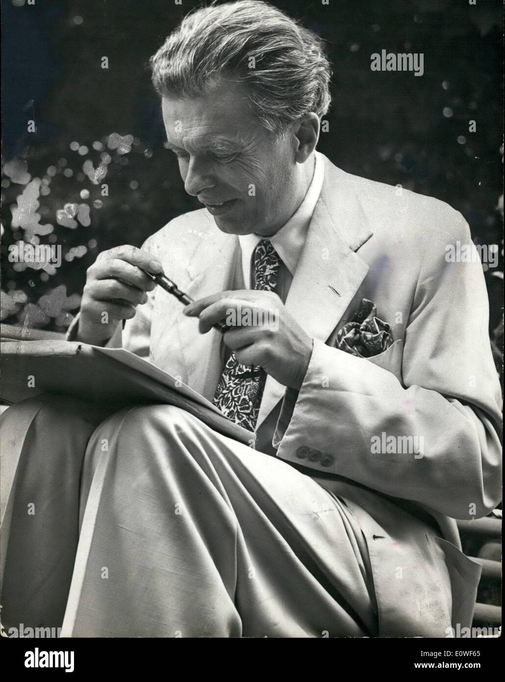 Ottobre 10, 1962 - Siena - Aldous Huxley, il famoso scrittore americano, scattato nella sua villa. Egli è in Italia ora di scrivere qualche storia Foto Stock