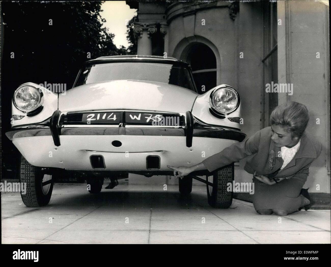 Il 29 agosto 1962 - auto exposition visualizzati i nuovi modelli e disegni. Foto Stock