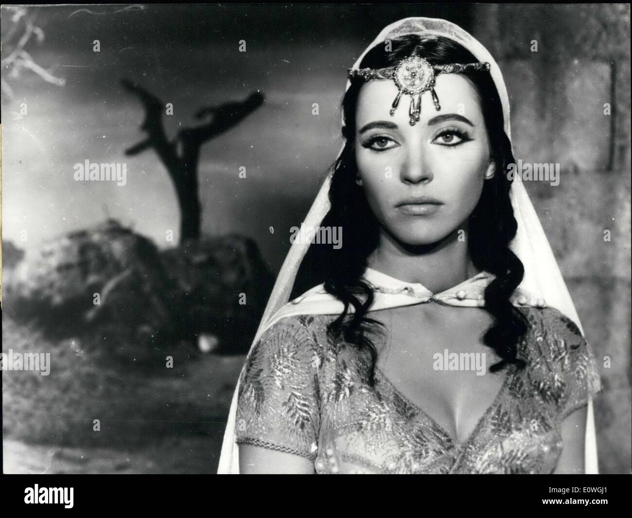 Dic. 04, 1962 - La giovane attrice danese, Anna Karina recentemente girato questo film in Marocco sotto la direzione di Pierre Gaspard-Huit. Foto Stock