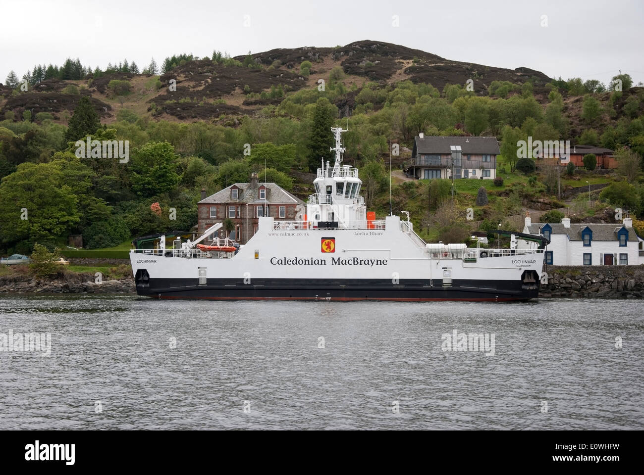 Linee M.T. Lochinvar traghetto per auto ormeggiato a Tarbert costa ovest della Scozia Foto Stock