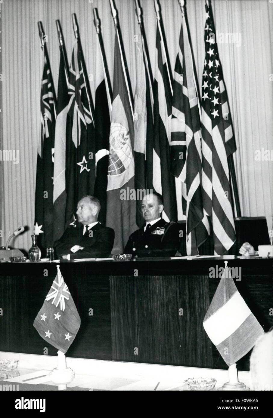 Apr. 04, 1963 - Apertura del O.T.A.S.E. Conferenza: la 128Reunion dei O.T.A.S.E. Apertura della conferenza di Parigi oggi. Il Foto Stock