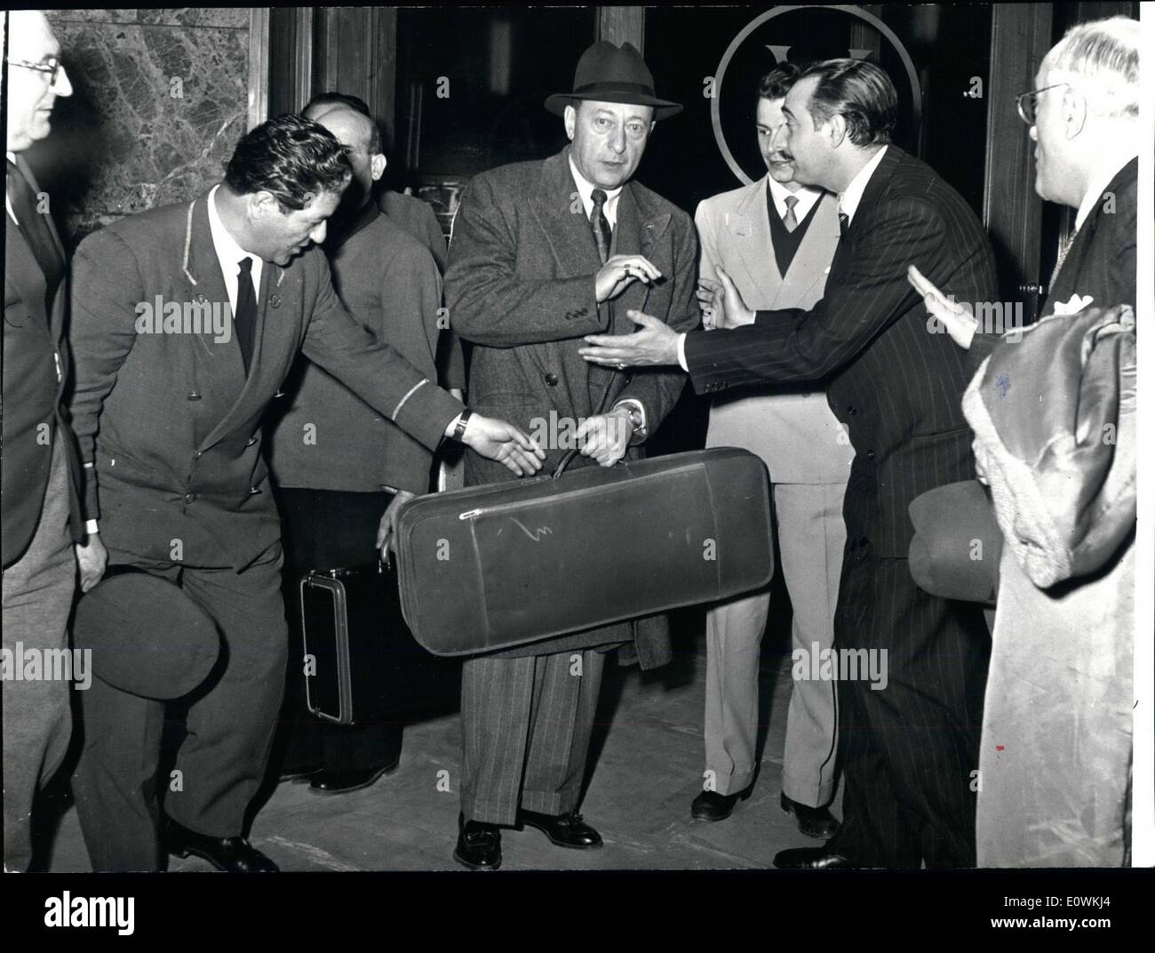 Apr. 20, 1963 - Tel Aviv dove ha ferito la mano Foto Stock
