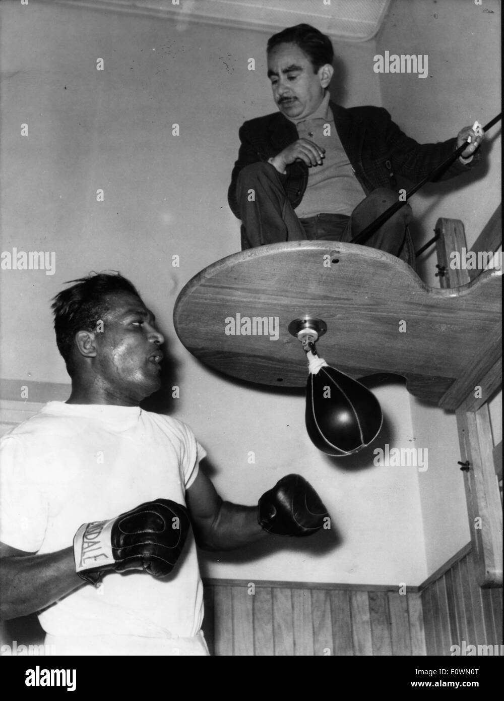 Boxer " zucchero " Ray Robinson la formazione per una partita Foto Stock