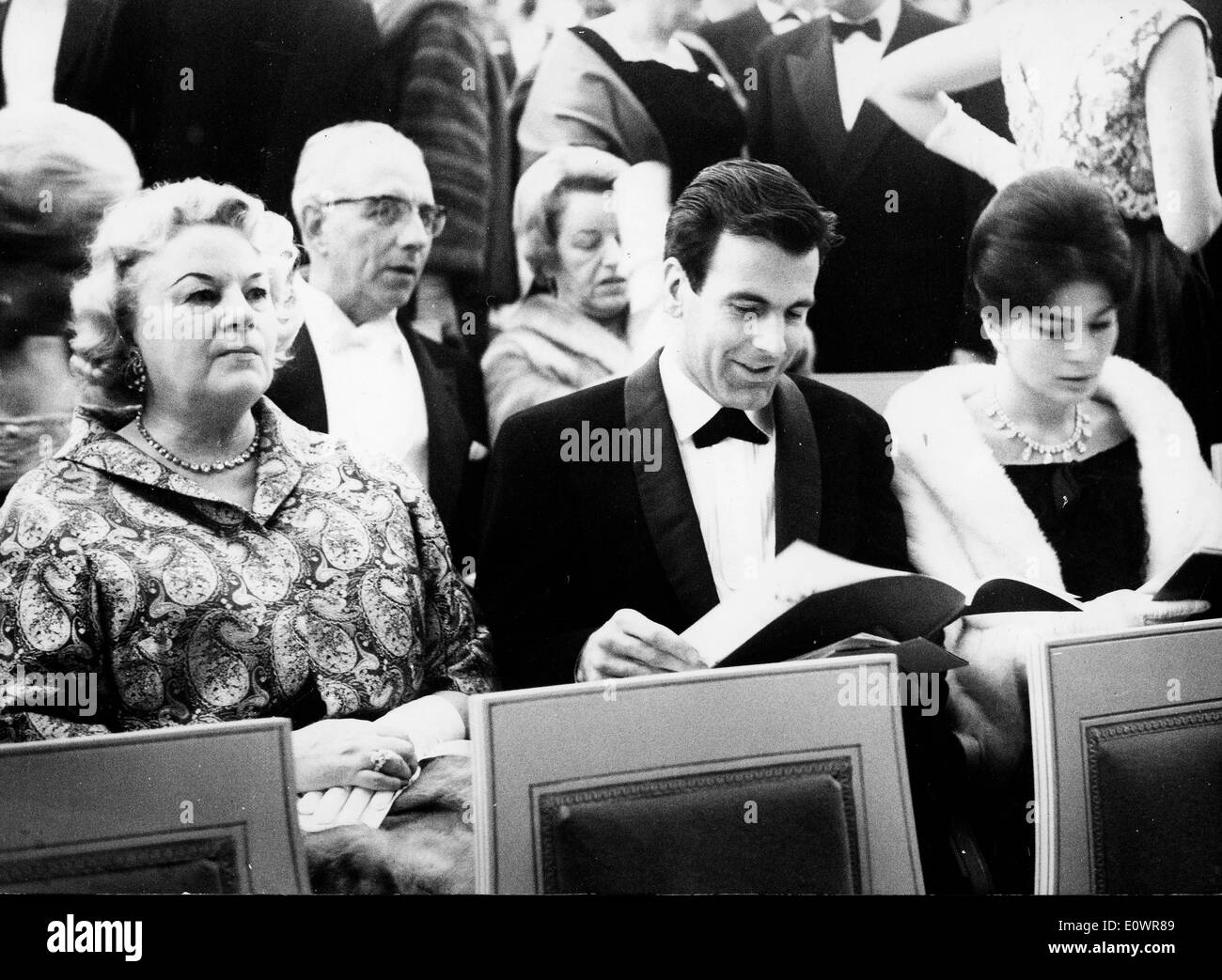 La principessa Soraya con Maximilian Schell a teatro Foto Stock