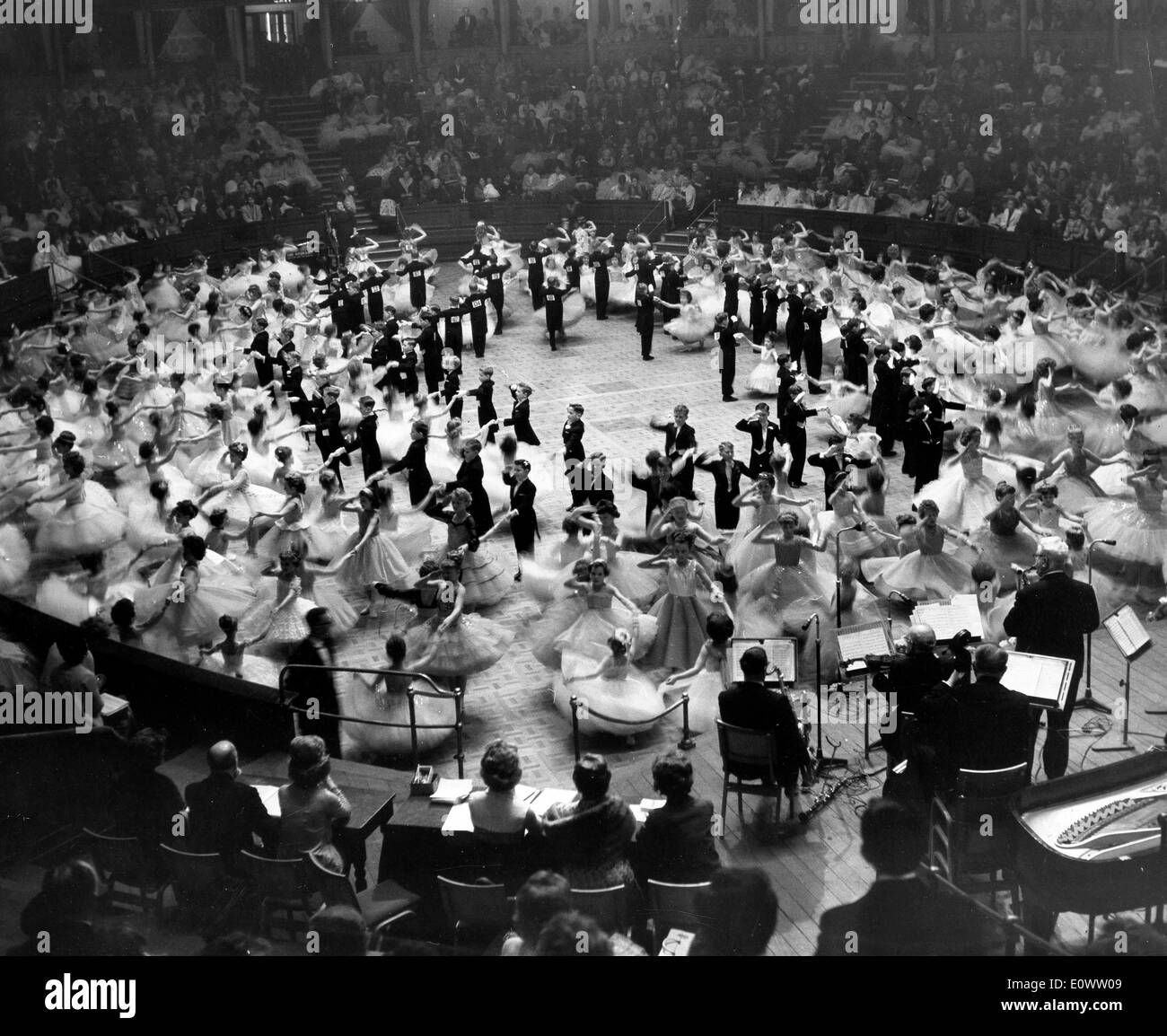 Una sfera in corso presso la Royal Albert Hall di Londra Foto Stock