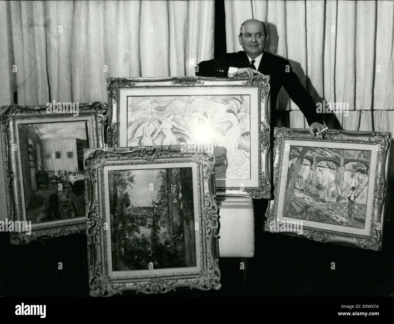 30 maggio 1964 - Forefront: Cezanne's Auver vu des dintorni.'' da sinistra a destra: Bonnard's ''Interieur,'' Derain ''Danseuses au bord de l'eau" e Vlaminck's ''Paysage-Pecheur a Argenteuil. Foto Stock