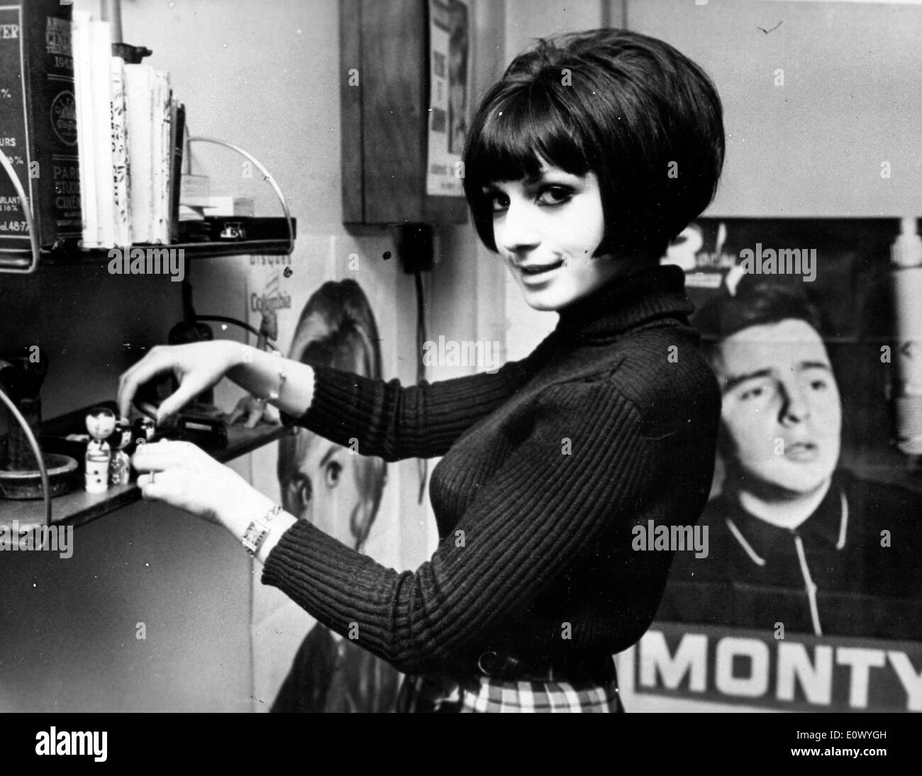 Il cantante Karen Bessy a casa Foto Stock