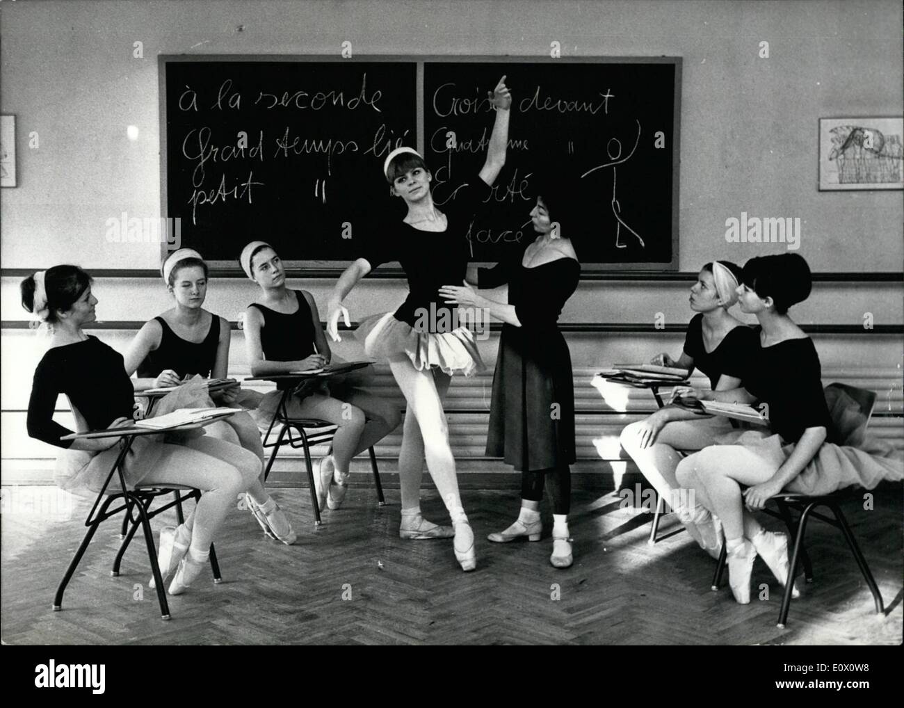 Nov. 11, 1964 - la famosa scuola di danza facce Ossy decadimento Felken,  che sotto il suo nome da nubile Ossy Glockner era noto in pre-guerra di  Berlino come la Germania il