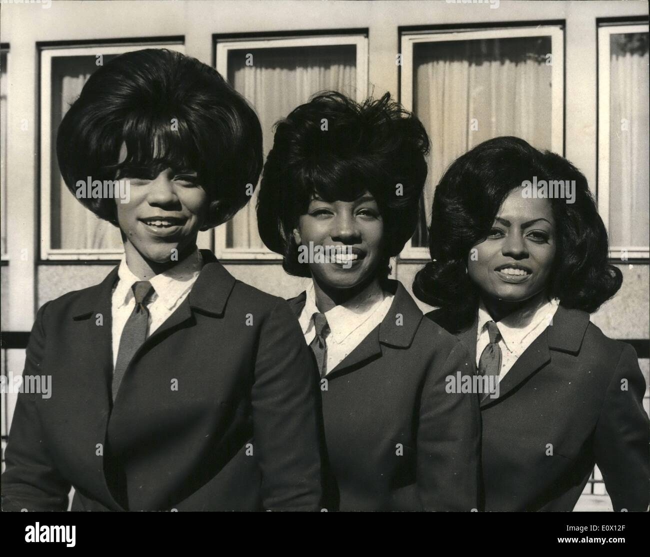 Ottobre 10, 1964 - ''il Supremes"' arrivano a Londra per la loro prima visita in Gran Bretagna : ''il Supremes", l'Americano gruppo vocale, Foto Stock
