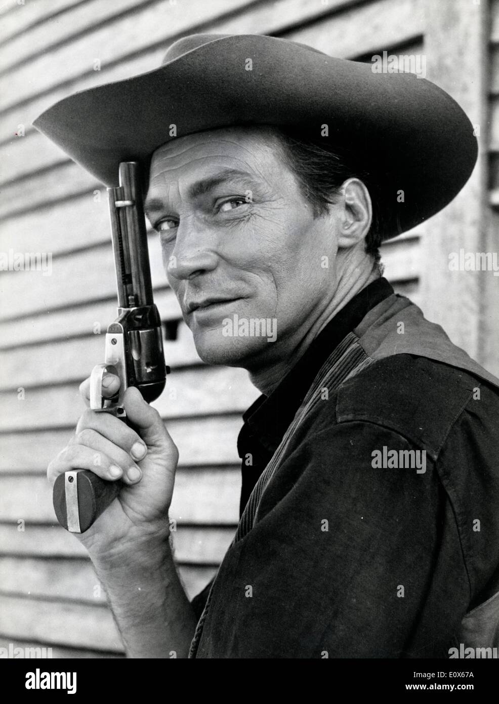 Attore francese Jacques BERTHIER mentre si lavora sul film,'Colora fare Charlie' in Italia. Foto Stock