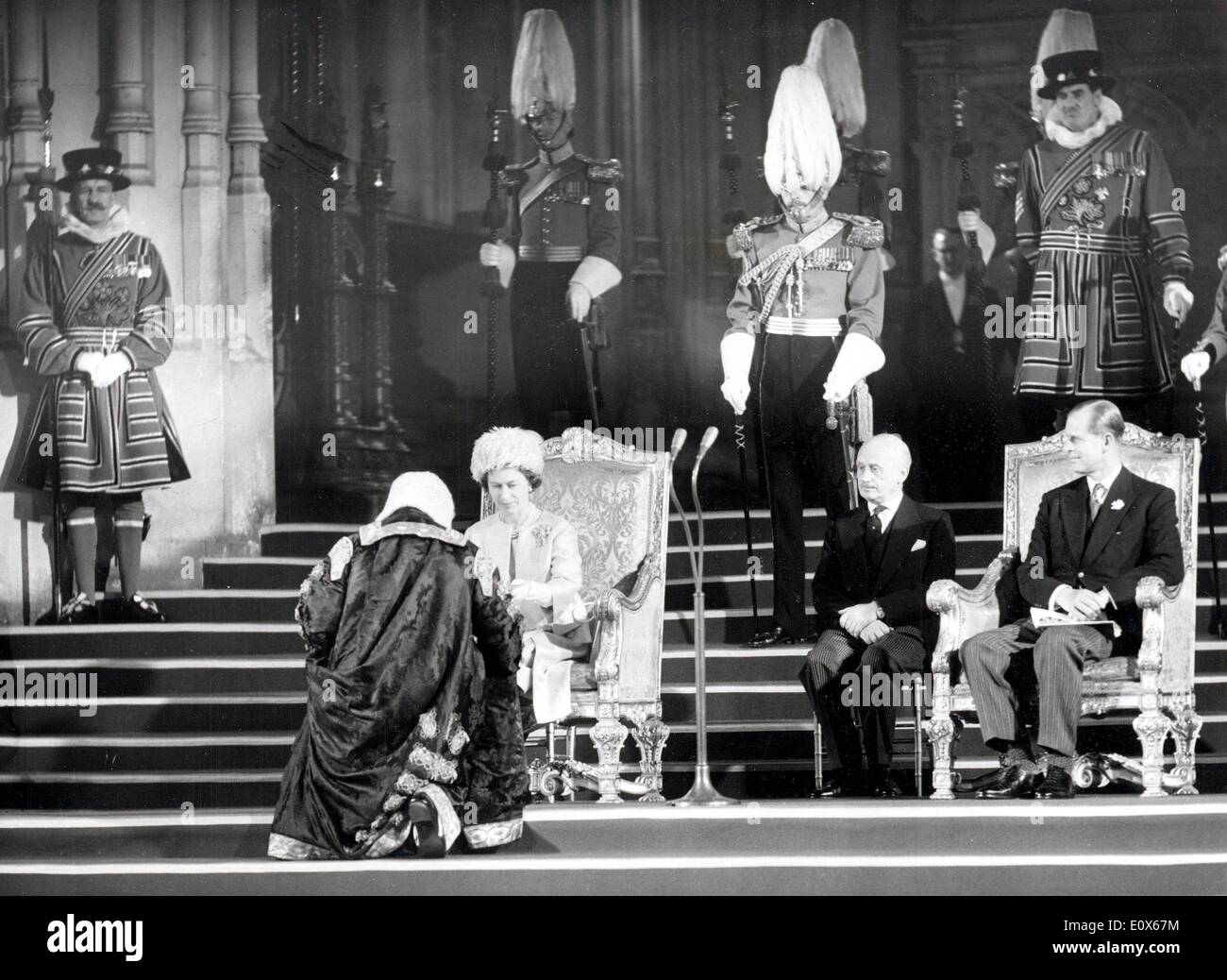 La regina Elisabetta II e il Principe Filippo a 700° Giubileo del parlamento Foto Stock