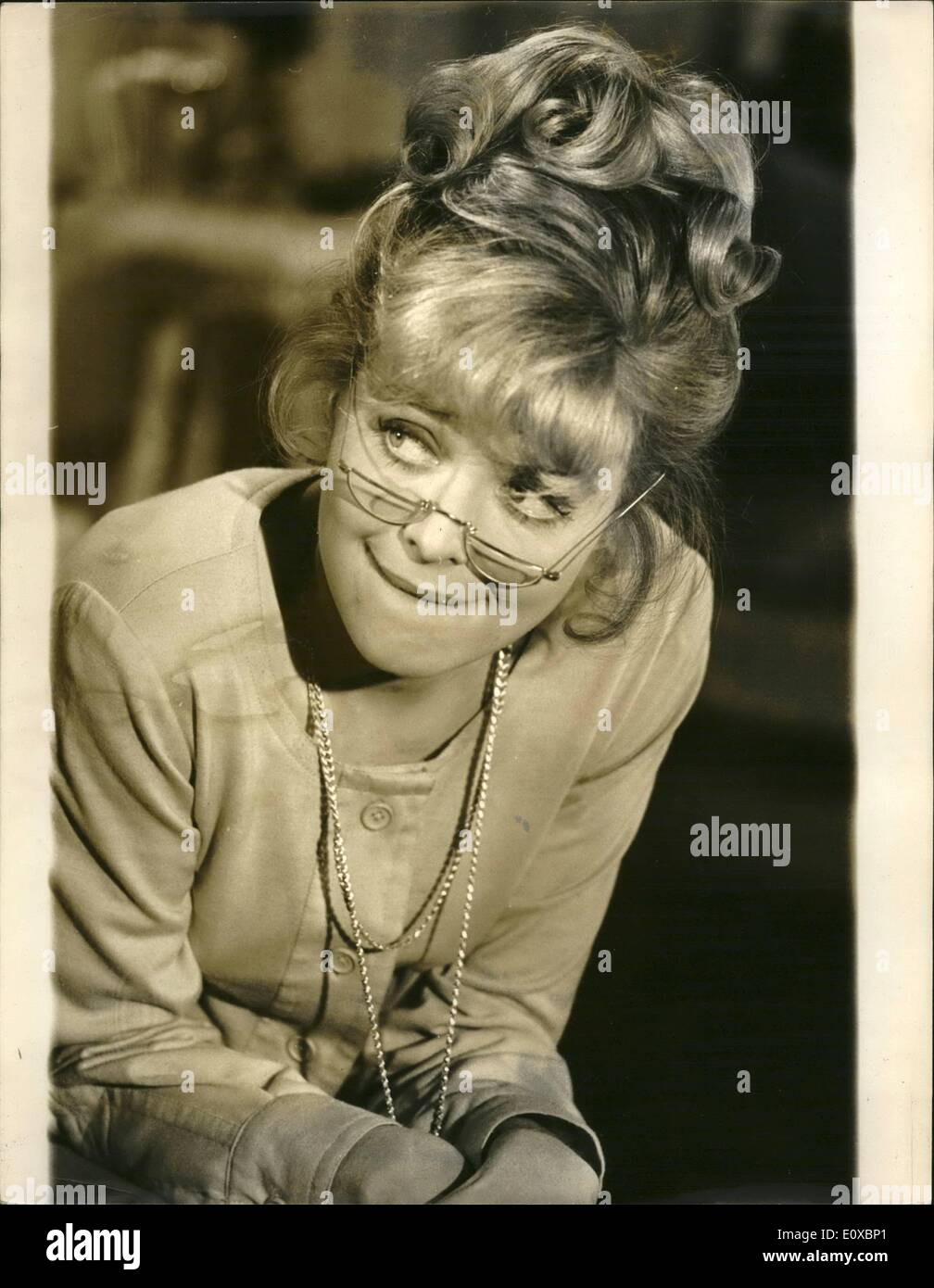 Febbraio 02, 1966 - Susannah York in ''Caleidoscopio''. Susannah York interpreta la parte di Angelo McGinnis, ragazza del giocatore Barney Lincoln - giocato da Warren Beatty, Elliott Kastnner produzione dell ''Caleidoscopio''- ora riprese presso Pinewood Studios . La foto mostra un studio di Susannah York, come ella appare nel film. Foto Stock