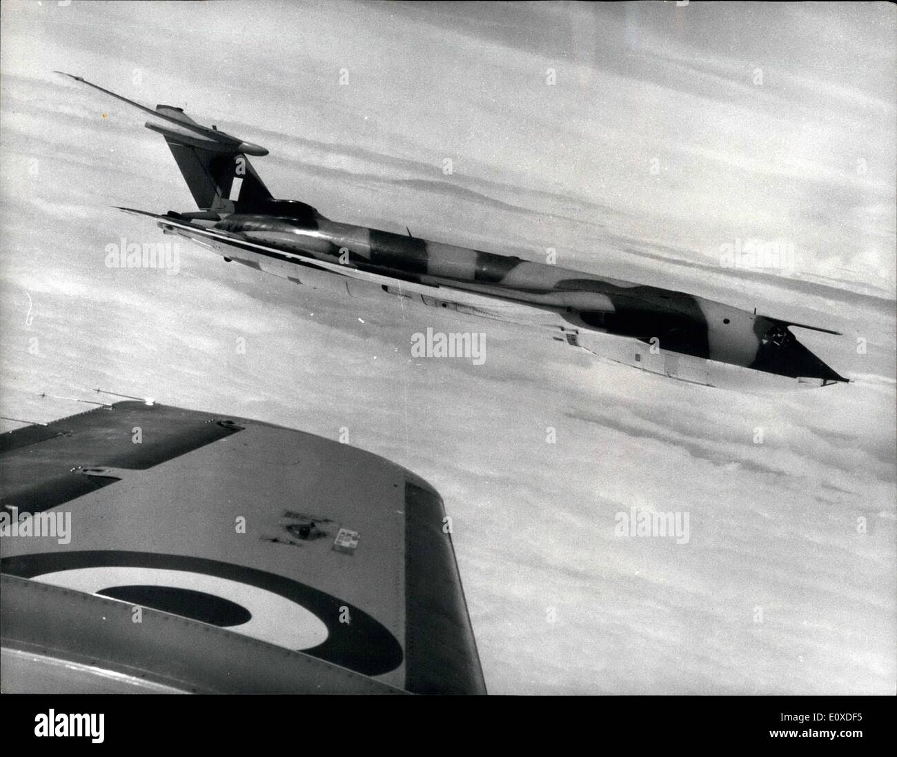 Giugno 06, 1966 - Non per la pubblicazione prima di 3 pm di sera carte di Giugno 29 1966; R.A.F. migliorata capacità di ricognizione n. 543 Squadrone ri dotati di Victor Aeromobili; l'allestimento di n. 543 Squadrone a R.A.F. Wyton, Huntingdon, con Victor B/Mark 2 strategico aerei di ricognizione ha dato della R.A.F. l'aria migliore capacità di ricognizione ha mai avuto. No. 543 Squadrone della R.A.F. Comando Bombardieri fa parte del Regno Unito le Forze di ricognizione. Essa ha operato esclusivamente nel ruolo di ricognizione poiché è stato formato in 1942 Foto Stock