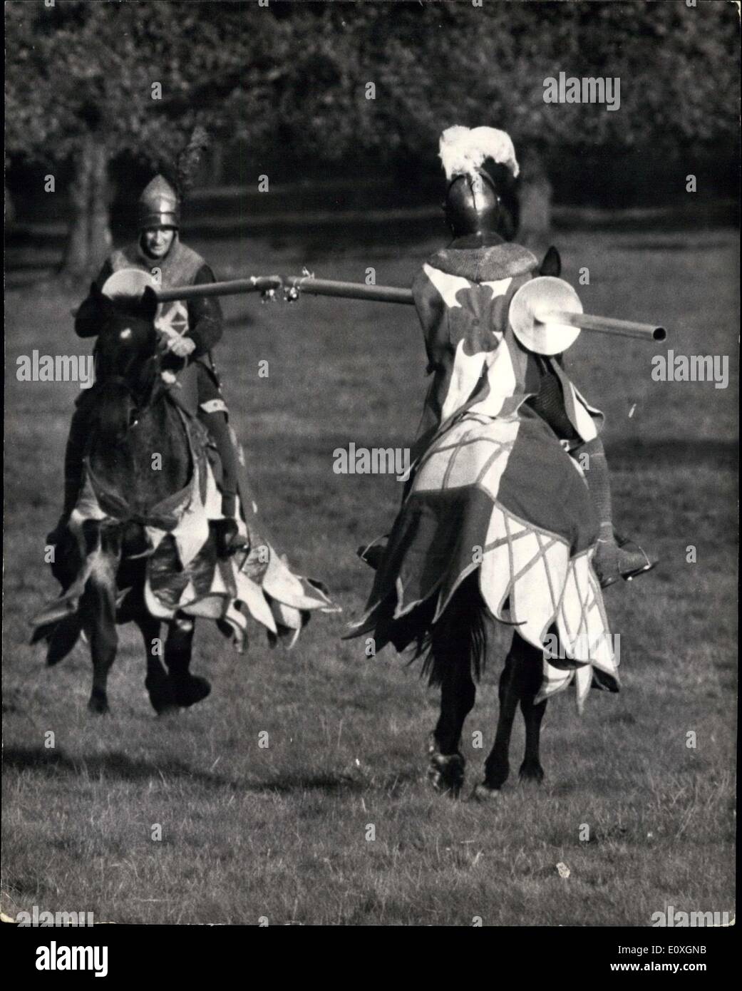 Ottobre 09, 1966 - una prova di una giostra medievale torneo per la prossima settimana la battaglia se Hastings celebrazioni: un pieno di prove Foto Stock