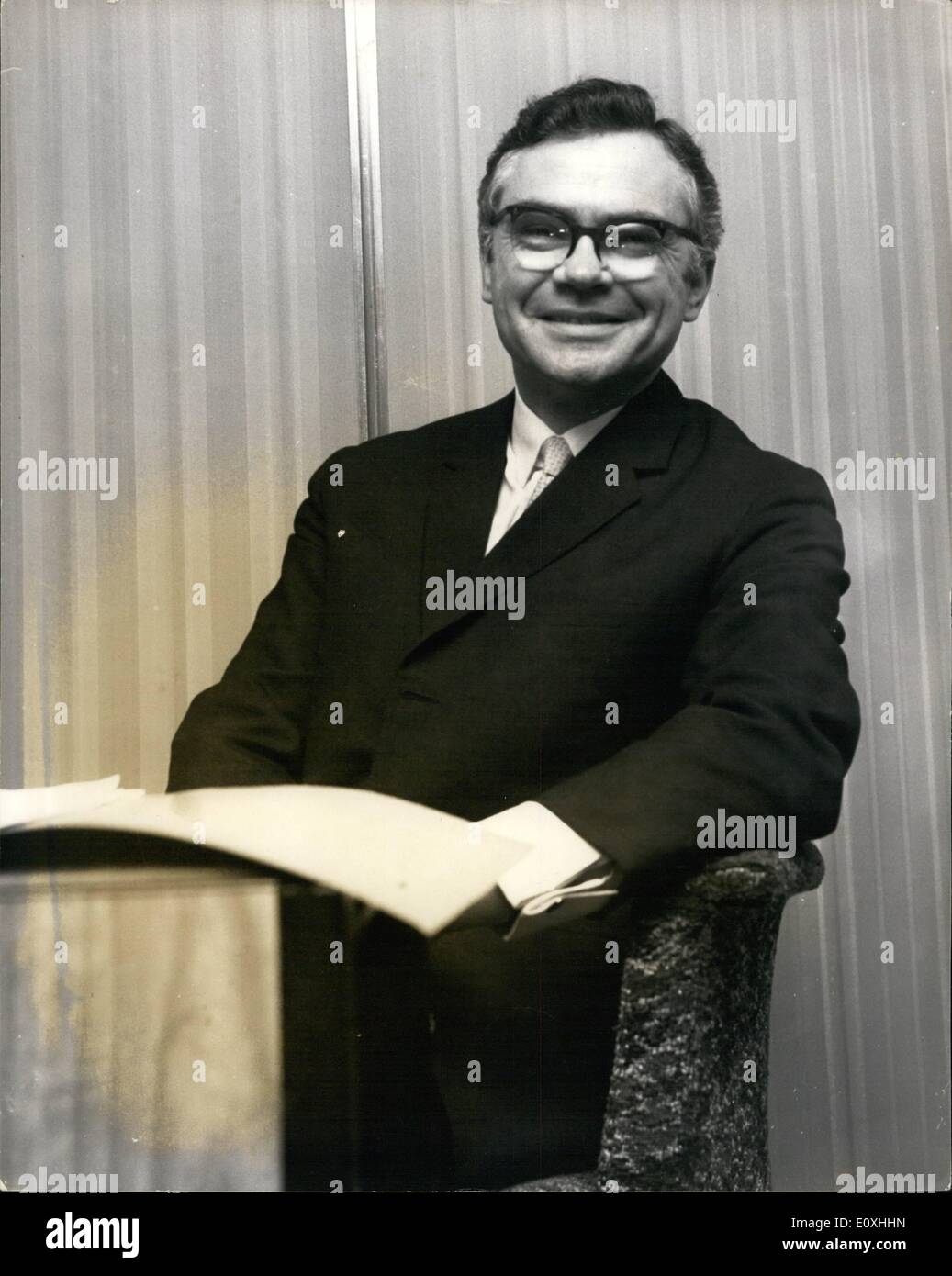 01 gennaio 1967 - New C.W.S. Amministratore delegato: Philip M. Thomas 42, è stato nominato nuovo primo Amministratore delegato della C.W.S. Headquarters Present St  Photo Shows Mr Philip M. Thomas 42, il nuovo Amministratore delegato della C.W.S. Foto Stock