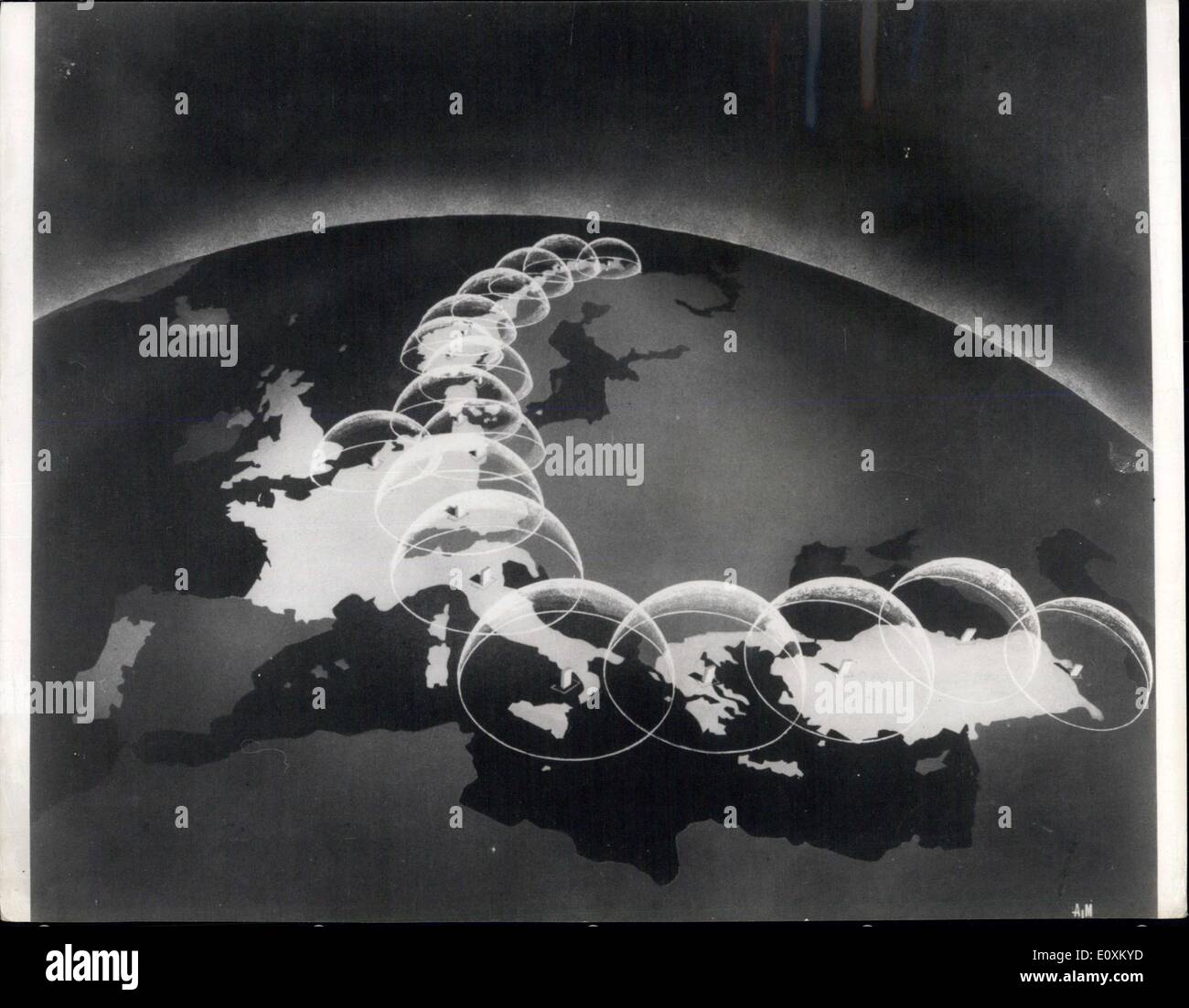 22 marzo 1967 - Nation Company da costruire? 100 milioni di sistema di difesa della NATO. : Una società a sei nazioni, NA ltd, che rappresenta Gran Bretagna, Stati Uniti, Italia, Francia, Germania e Paesi Bassi, è stata costituita per costruire la NATO ? 100 milioni di dollari di difesa aerea, sistema di allerta che si estende dalla Norvegia alla Turchia e ha rilevato un edificio a quattro piani nell'Aeroporto di Londra DFelthon nea, la sua sede centrale. NATO (NATO Air Defense Ground Environment) è il più grande progetto di elettronica militray mai intrapreso in Europa Foto Stock