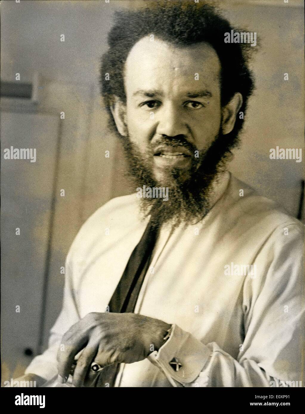 Lug. 07, 1967 - British leader del Black Muslims dice ''bianco sono vizioso e persone cattive.'': Parlando di razziale pubblico misto di circa 100 a leggere la notte scorsa, Sig. Michael De Freitas, British leader del Black Muslims, detto che bianchi erano ''vizioso e persone cattive''. Egli ha detto al pubblico che la gente colorata non dovrebbe temere ''scimmie bianco''. Egli ha aggiunto: ''La paura del bianco delle scimmie è nulla. Dovremmo sentire questo nei nostri cuori. Siamo in grado di trattare con loro. La foto mostra: il Sig. Michael De Freitas - British leader del Black Muslims. Foto Stock