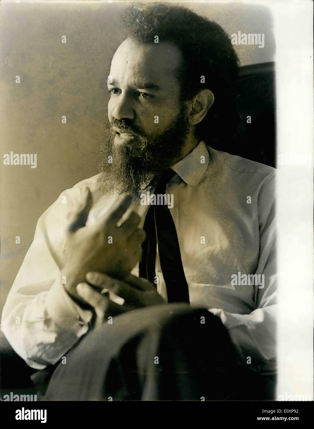 Lug. 07, 1967 - British leader del Black Muslims dice ''i bianchi sono vizioso e persone cattive''. Parlando di razziale pubblico misto di circa 100 a leggere la notte scorsa, Mr.Michael De Freitas, British leader del Black Muslims, ha detto che i bianchi erano ''vizioso e persone cattive''. Egli ha detto al pubblico che la gente colorata non dovrebbe temere ''scimmie bianco''. Egli ha aggiunto. ''La paura del bianco delle scimmie è nulla. Dovremmo sentire questo nei nostri cuori." mostra fotografica di Mr.Michael De Freitas - British leader del Black Muslims. Foto Stock