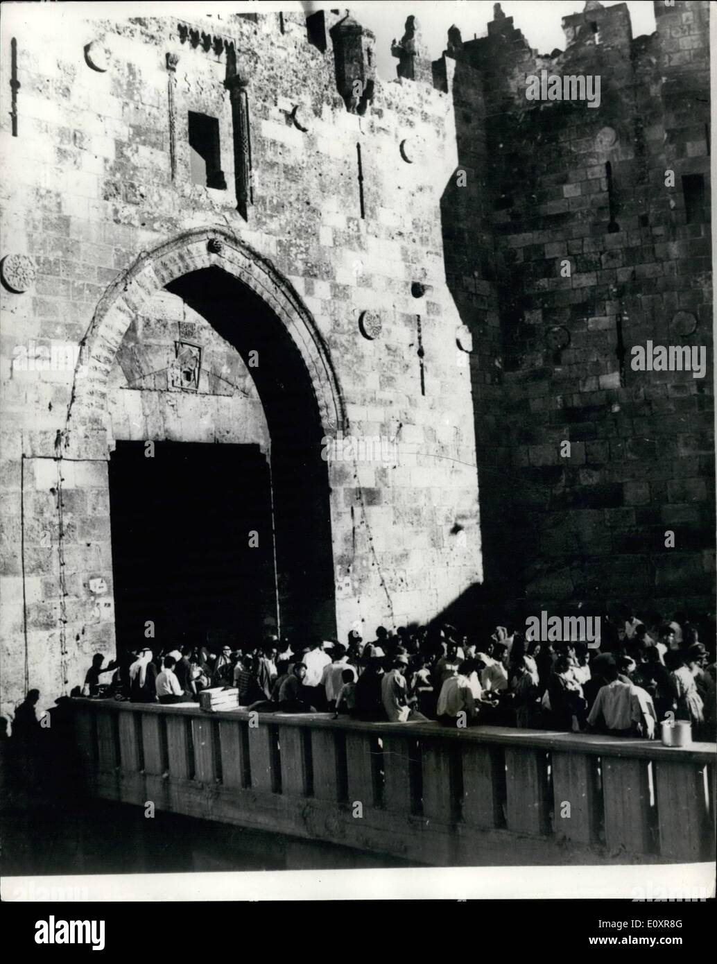 Agosto 08, 1967 - Porta di Damasco, Gerusalemme: Foto Mostra la nuova vista di Damasco Gate, più bello e più di una elaborata di Gerusalemme la città vecchia di parete. Foto Stock