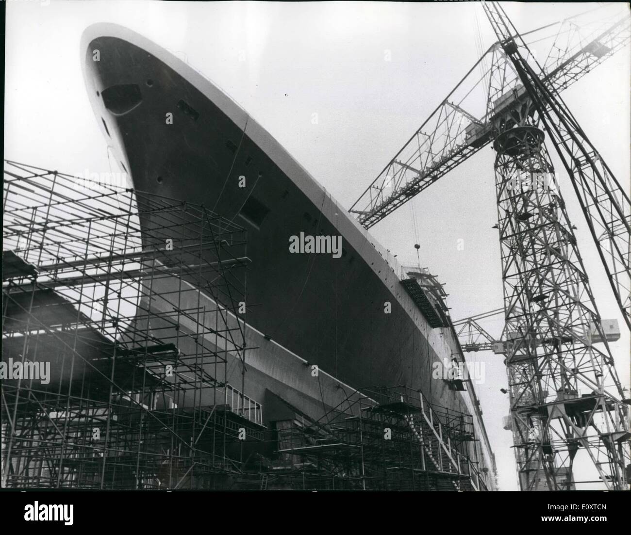 Cerimonia di varo della nave immagini e fotografie stock ad alta  risoluzione - Alamy