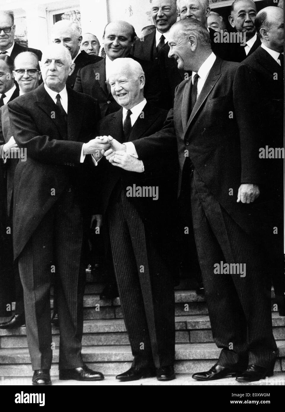 Il presidente Johnson visitando il Cardinale Benelli presso il Vaticano Foto Stock