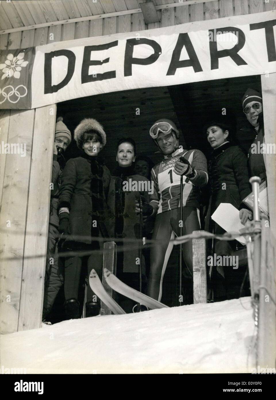 Febbraio 05, 1968 - da sinistra a destra: Audrey Hepburn, la contessa di ribes, Jean-Claude Killy, e Yul Brynner la moglie. : Foto Stock