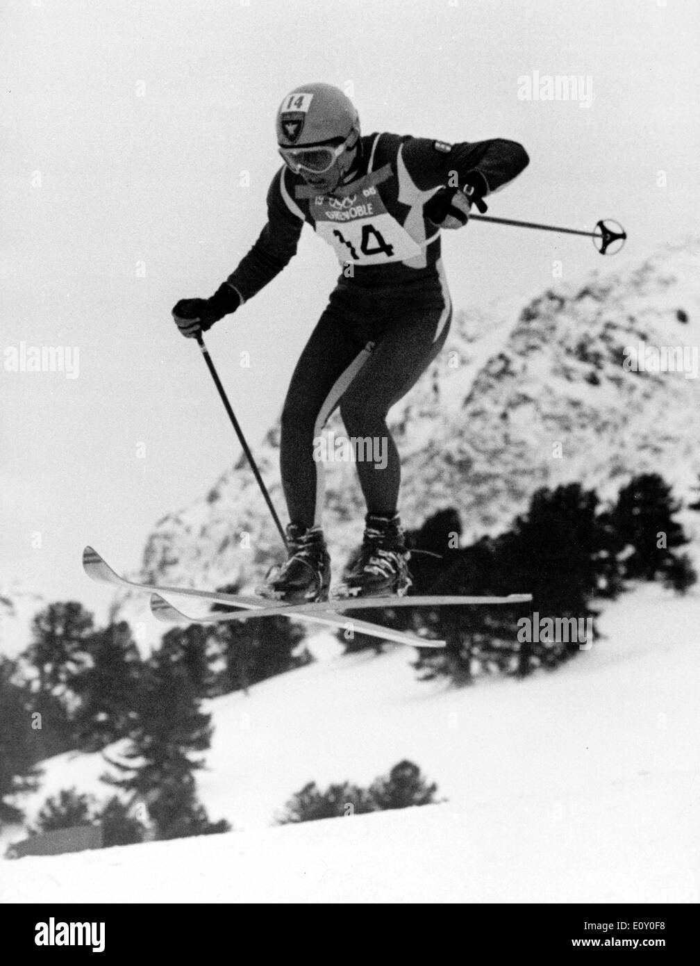 Feb 06, 1968; Grenoble, Francia; file (foto) Il sciatore francese Jean Claude Killy vincendo la medaglia d'oro ai Giochi olimpici invernali. Foto Stock
