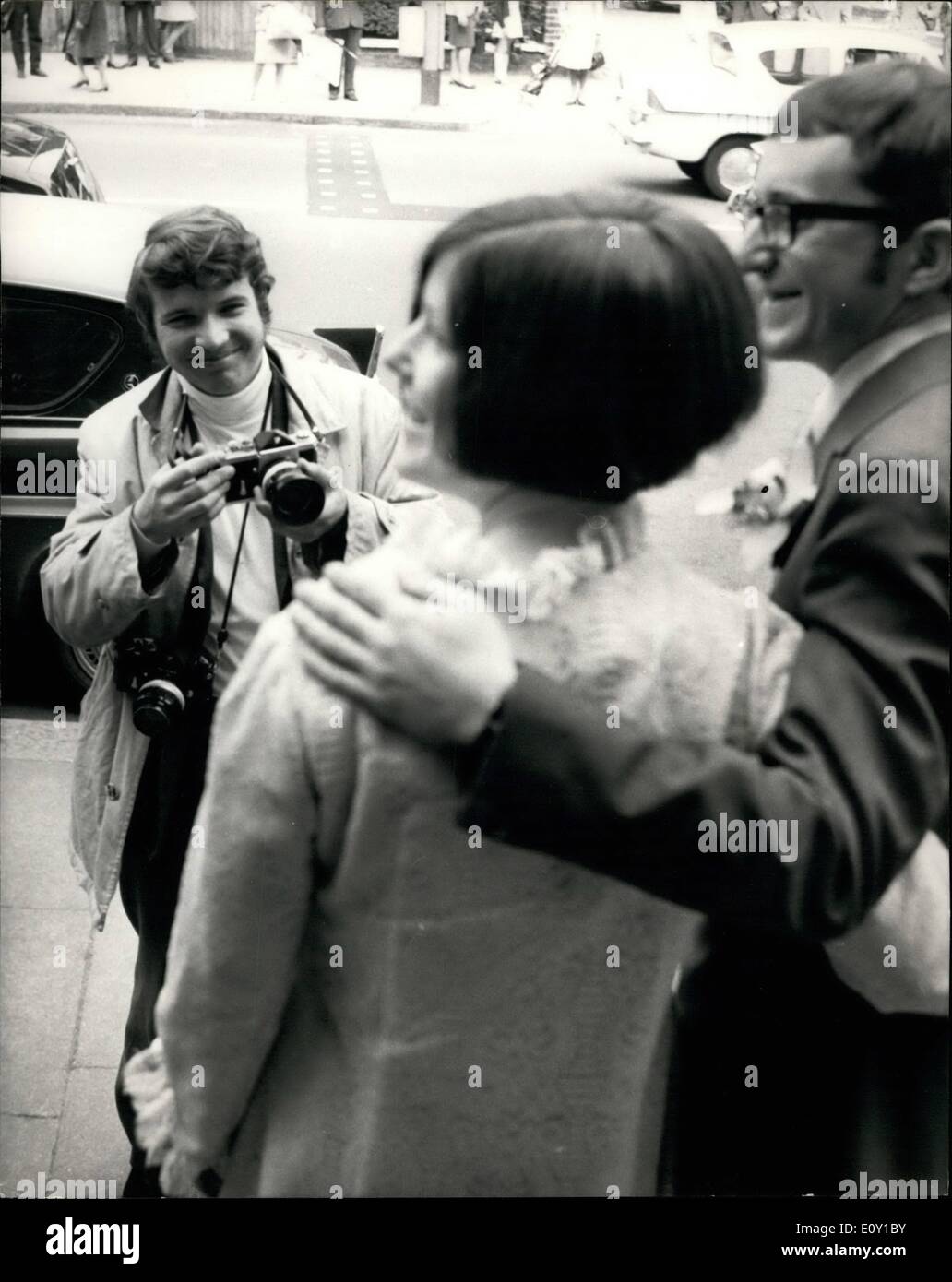 05 maggio 1968 - Giovanni Philby è ''Gazzetta'' Fotografo matrimonio: John Philby, il 24-anno-vecchio figlio fotografo di spy sovietica Foto Stock