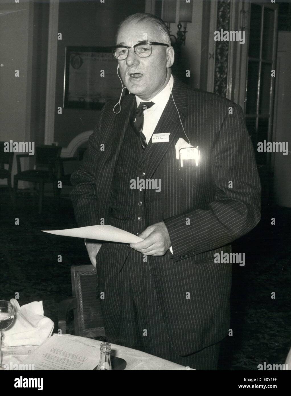 Mar 03, 1968 - Centenario del deposito nazionale società amichevole: una pressa la reception si è tenuta questa mattina presso il Waldorf Hotel per Foto Stock