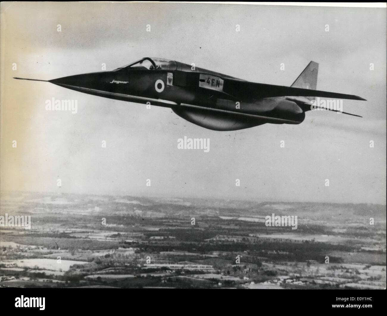 Mar 03, 1968 - Il primo prototipo di ''Jaguar (versione di ricognizione) per il completamento a breve termine; La foto mostra un artista della impressione di t egli nuovo ''Jaguar'' (versione di ricognizione) ora in fase di completamento a sud aviation works. Foto Stock