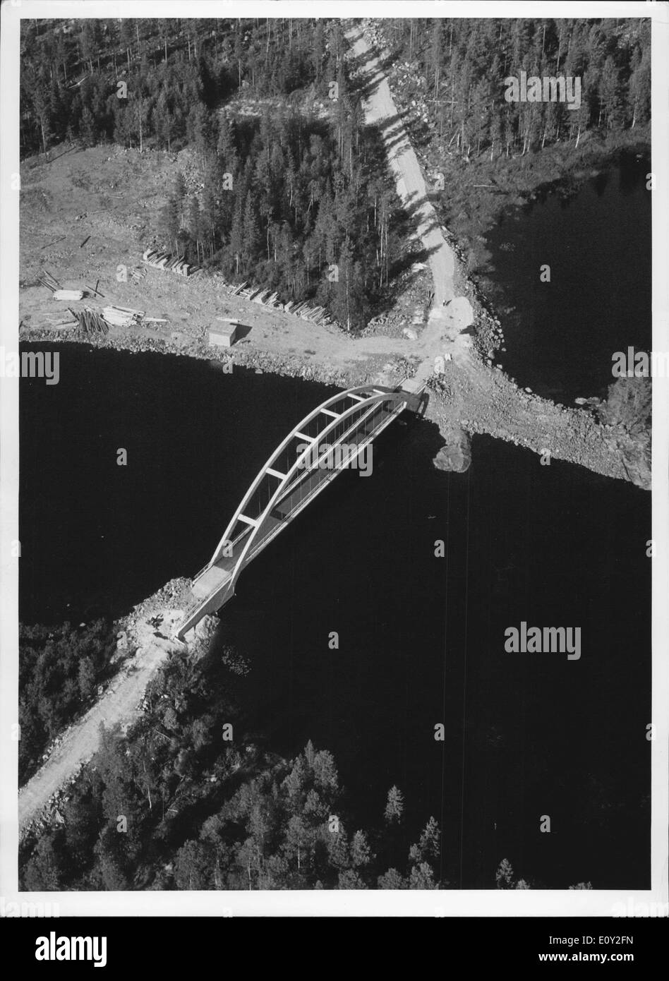 Agosto 28, 1968 - Problemi con il modo e il Ponte: la inhibitants nel nord della Svezia su un luogo chiamato overturingen erano Foto Stock