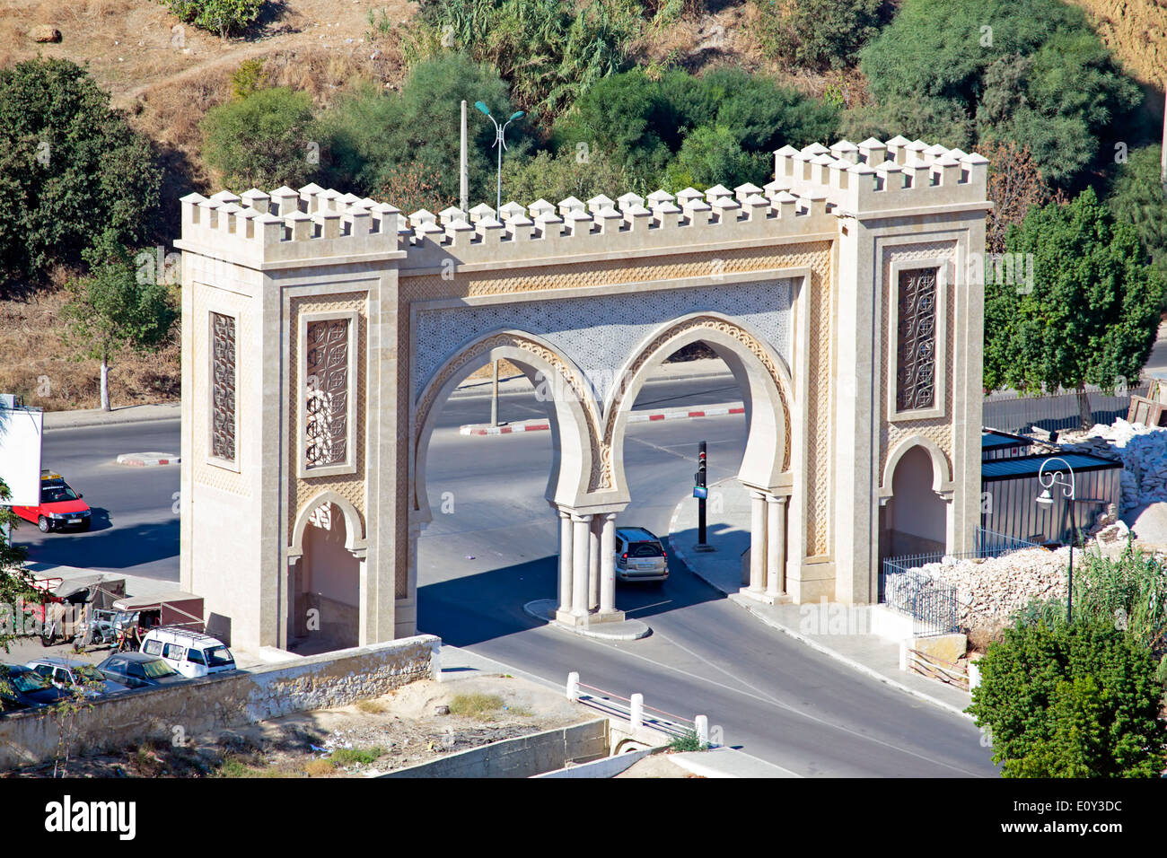 Bab Boujelud porta alla vecchia medina di Fès, Marocco, Africa Foto Stock