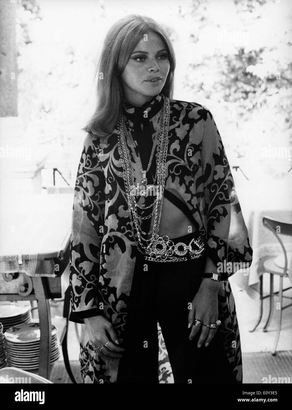 L'attrice Britt Ekland riprese "intoccabili' Foto Stock