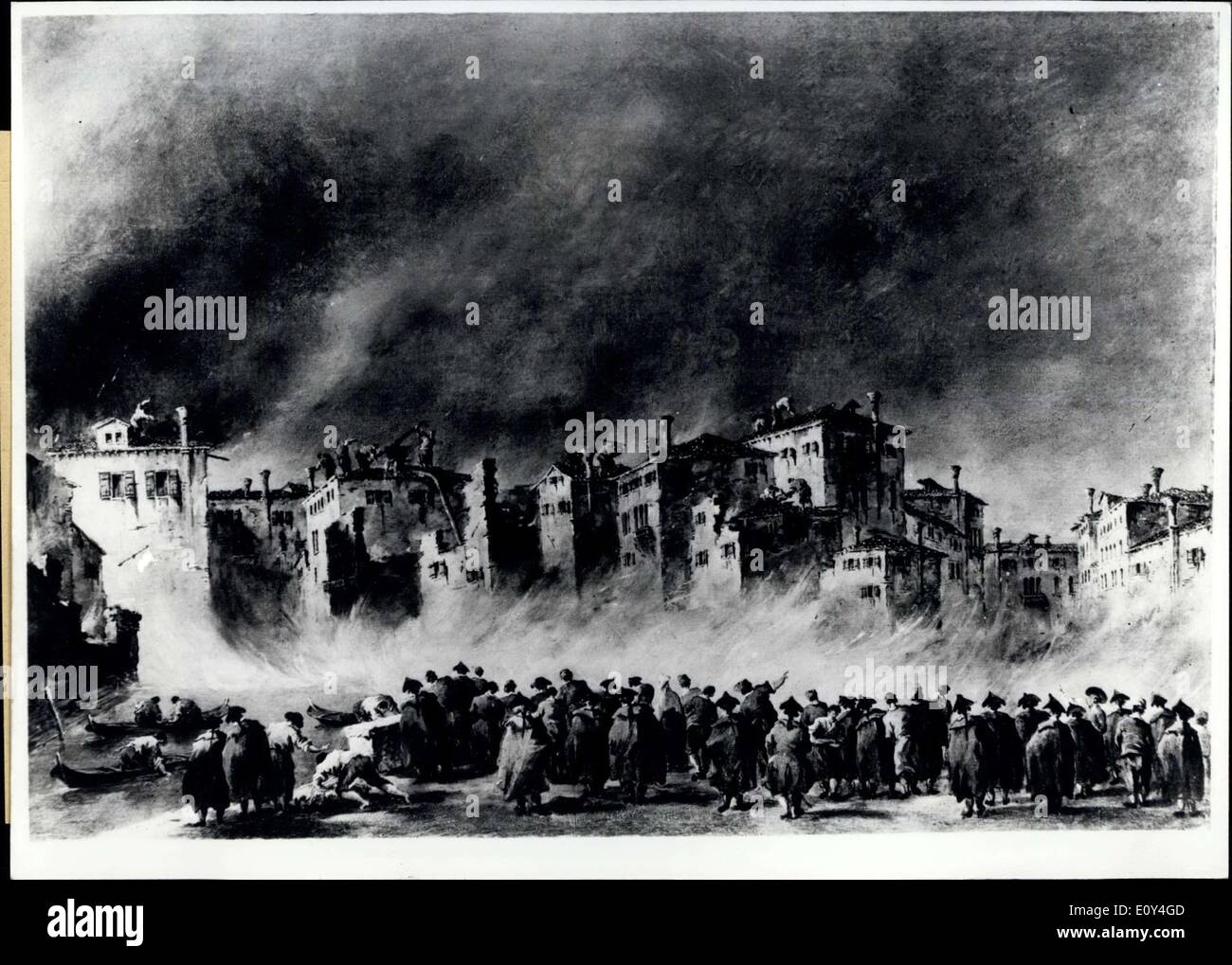 Agosto 08, 1968 - Due nuove guardi al ''Alte Pinakothek'' a Monaco il 7 agosto, 1968, ''la Bayerische Hypotheken- und Wechselbank'' consegnato due dipinti di italiano Francesco Guardi per la presentazione al pubblico ha avuto luogo nella ''Alte Pinakothek''. Le foto sono ''l'orologio-torre in Marcus-luogo " (44 x 70,5 cm), e ''incendio in San Marucola district'' (42,5 x 62,5 cm). Quest'ultima mostra un evento dal 1789, l'artista coperto con questo dipinto e anche con diversi disegni. Entrambi i lavori sono stati venduti agli eredi - vivere a New York - del barone di Nathaniel Rothschild Foto Stock