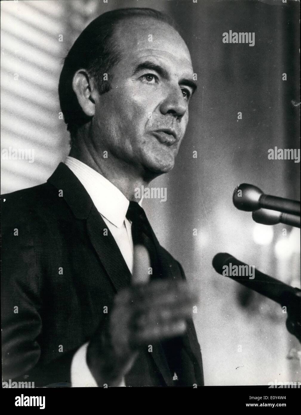 Agosto 08, 1968 - Il senatore George McGovern:foto mostra un fine di studio del senatore George McGovern, cercando il Partito Democratico nomina PER GLI STATI UNITI Candidatura presidenziale - sostenuta da molti seguaci del compianto Senatore Robert Kennedy. Foto Stock