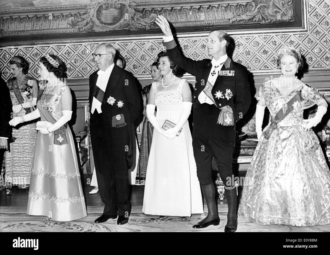 Elisabetta II e del Principe Filippo con il Presidente della Repubblica Italiana Foto Stock