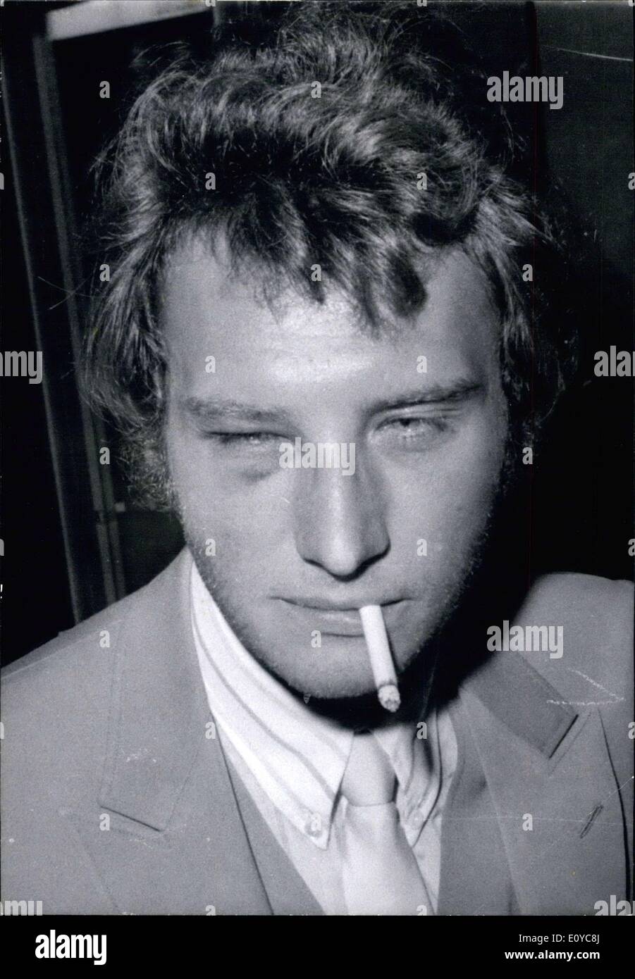 Nov. 10, 1969 - Johnny Hallyday attore nel ''Les Armes de La Colere' Foto Stock