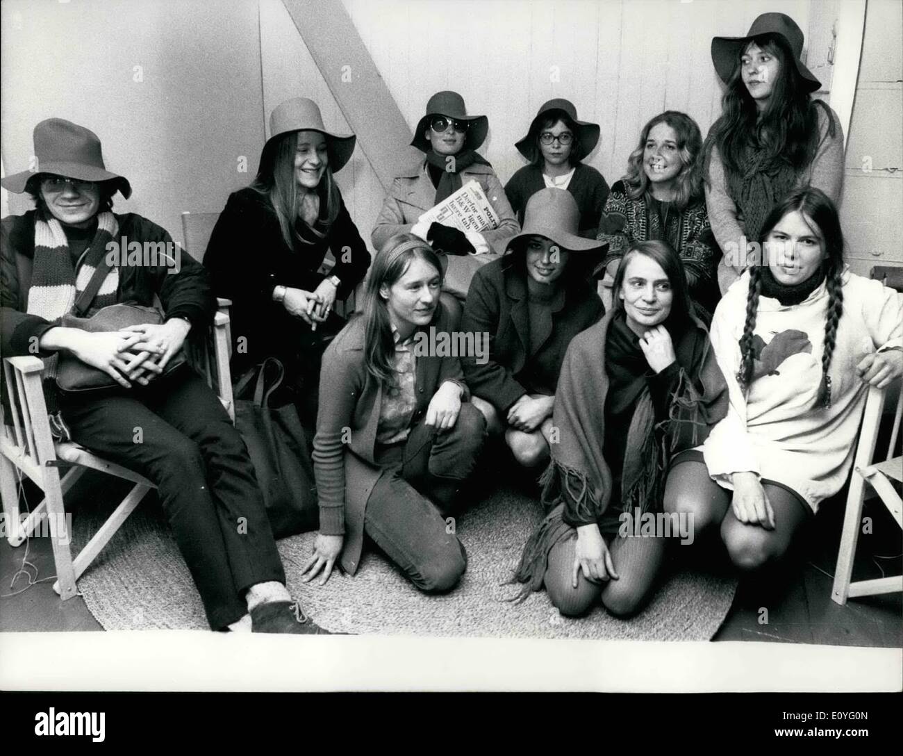 Apr. 04, 1970 - ''Redstockings'' Dimostrazione: DANESE ''Redstockings''. Una donna - Organizzazione che sono contro i cosiddetti uomini dominato - società. Ha dimostrato oggi a Copenaghen. Questa organizzazione, un parallelo al dutch 'Dollminas'' è stata molto attiva le ultime settimane, ha la sua sede centrale in città e un disco di alcuni membri del comitato. La manifestazione di oggi era abbastanza quietfull ma l organizzazione ha pianificato di attaccare gli uomini nelle strade che vogliono vedere gli uomini senza vestiti in pubblico Foto Stock