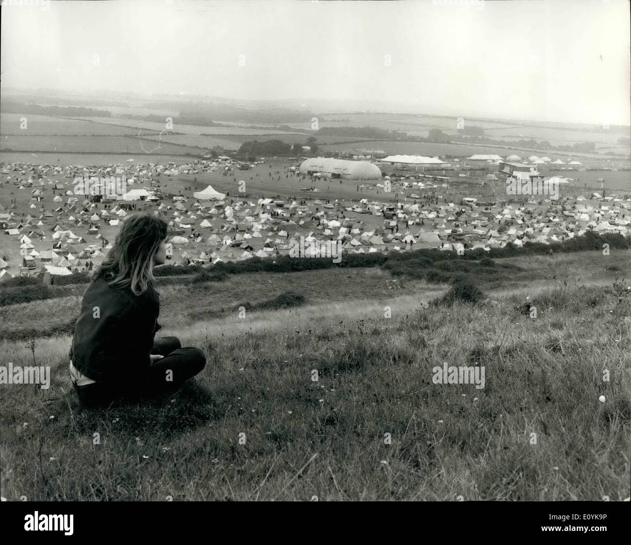 Agosto 08, 1970 - Pop tifosi invadono l'Isola di Wight per il Festival di musica pop in acqua dolce. La foto mostra una vista da una collina guardando le centinaia di tende al campeggio si trova a East Afton sull'Isola di Wight. Foto Stock