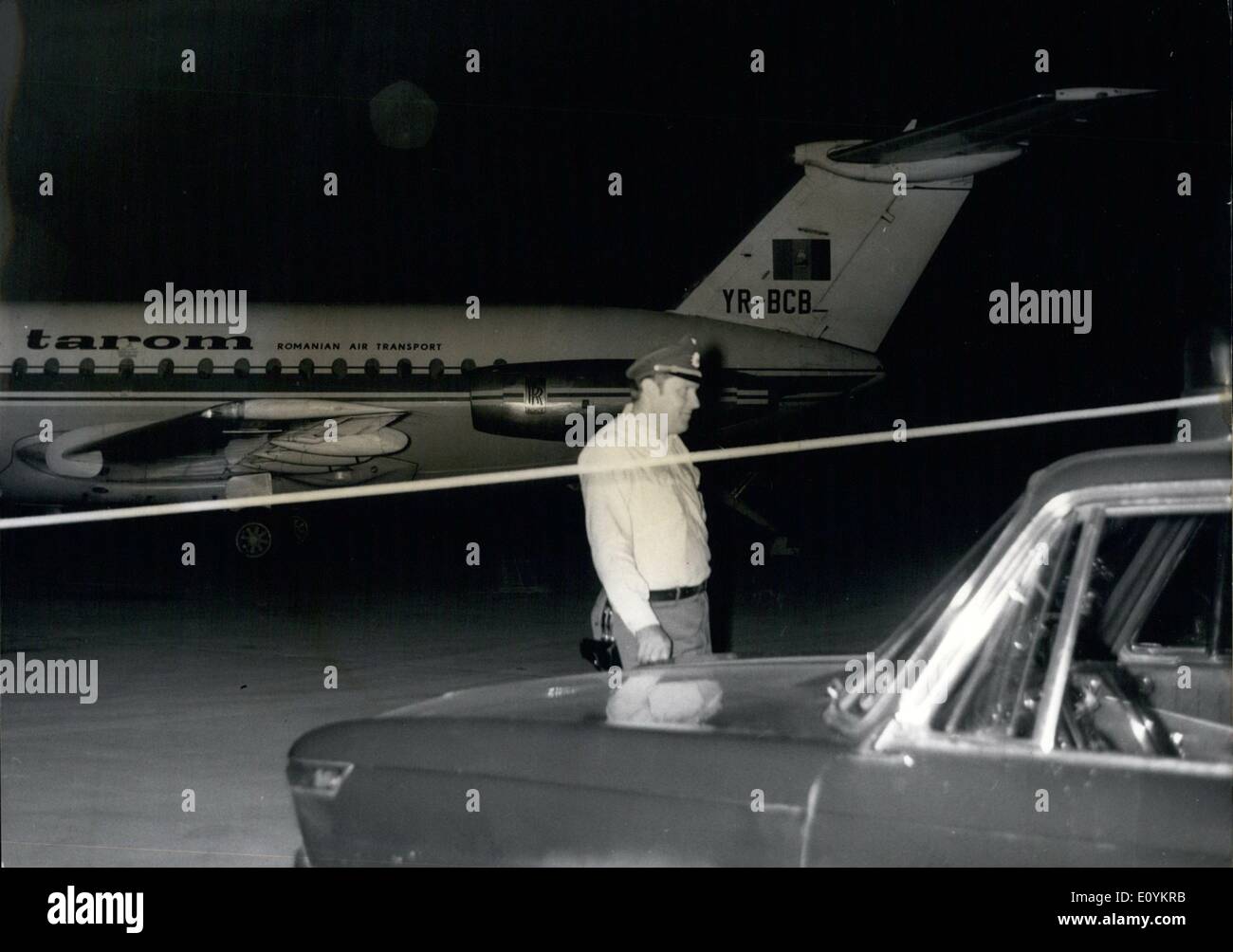 Sett. 09, 1970 - rumena di aereo Hi-Jacked - costretto ad atterrare a Monaco di Baviera Air-Port: ungheresi ha costretto il pilota a terra e chiesto Foto Stock