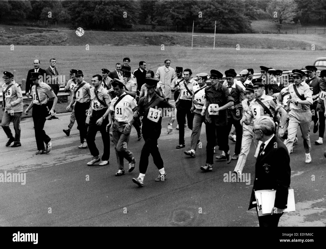 Sep 15, 1970; Londra, Regno Unito; l'ultima comunità portalettere a piedi al Crystal Palace Nat'l centro sportivo. Sei paesi hanno preso il Foto Stock