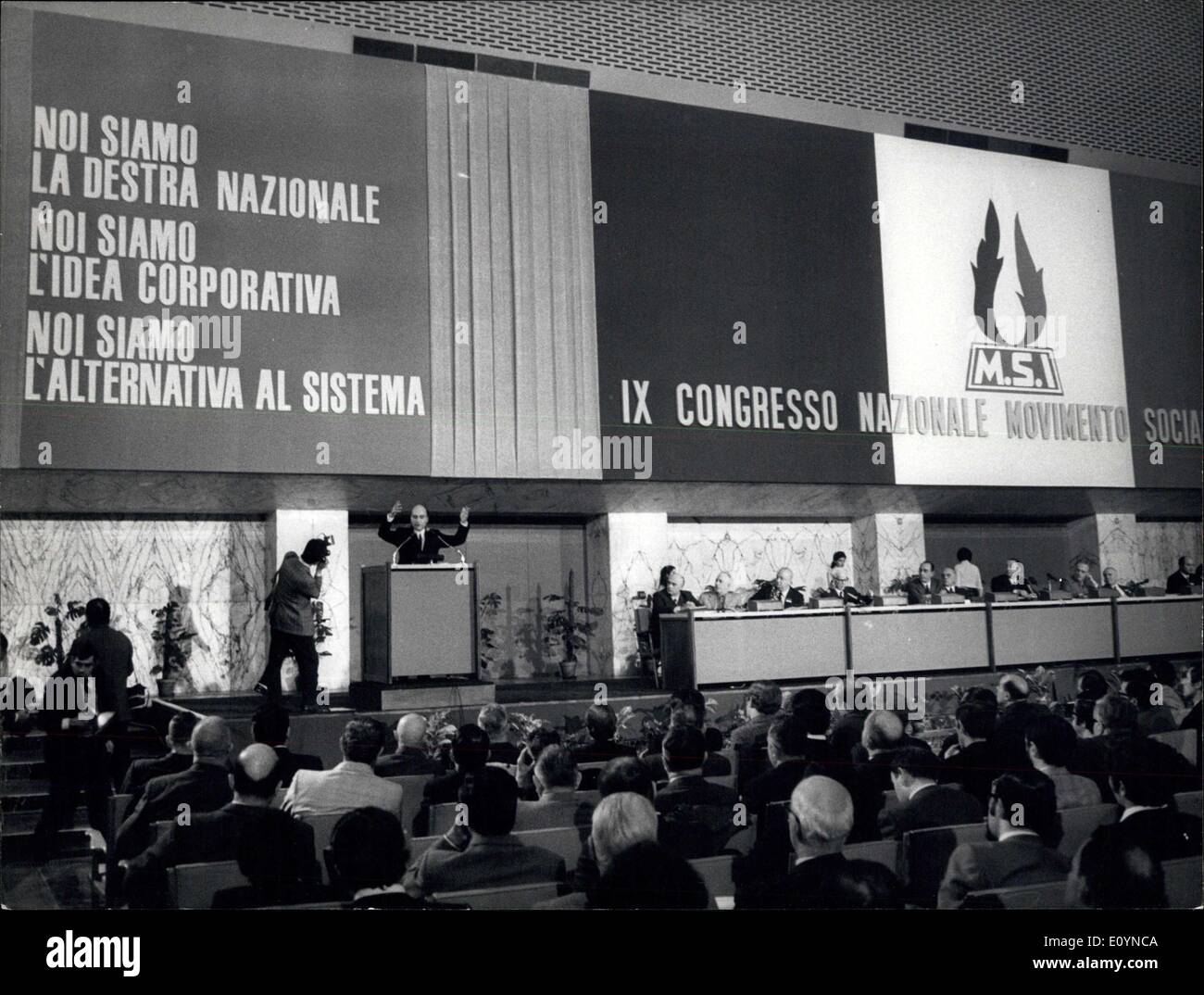 Nov. 22, 1970 - Il nono Congresso del Movimento Sociale Italiano, meglio noto come il neo partito fascista MSI , è stato aperto presso il Foto Stock