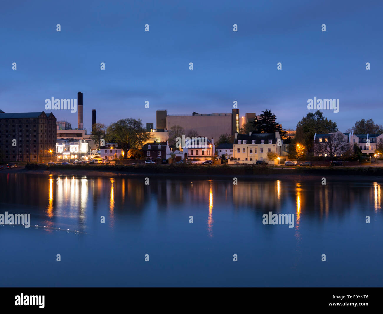 Europa, Regno Unito, Inghilterra, Londra, Mortlake riverfront Foto Stock