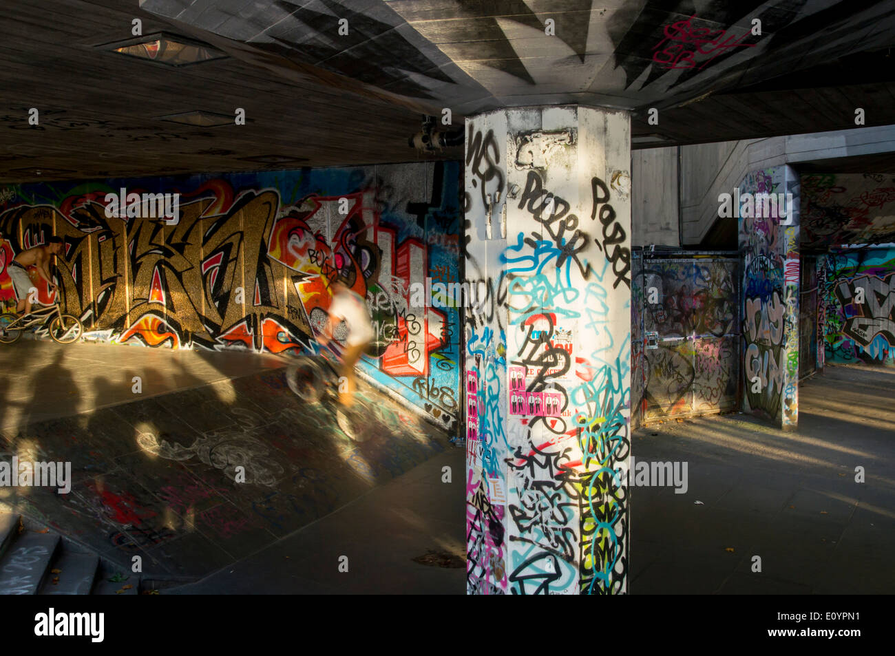 Europa, Regno Unito, Inghilterra, Londra, Southbank skate park Foto Stock