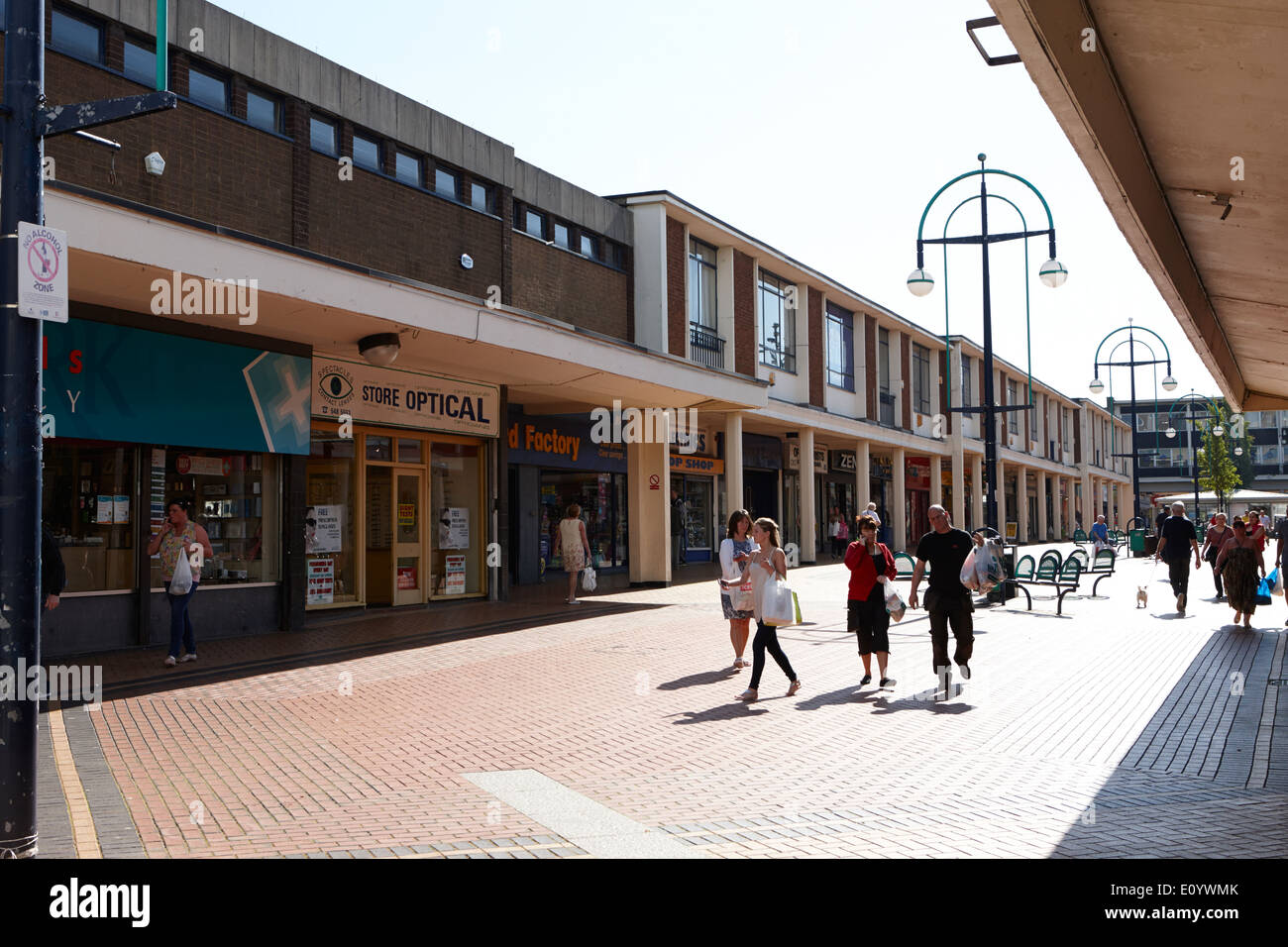 Kirkby centro storico degli anni sessanta urbanistica Merseyside England Regno Unito Foto Stock