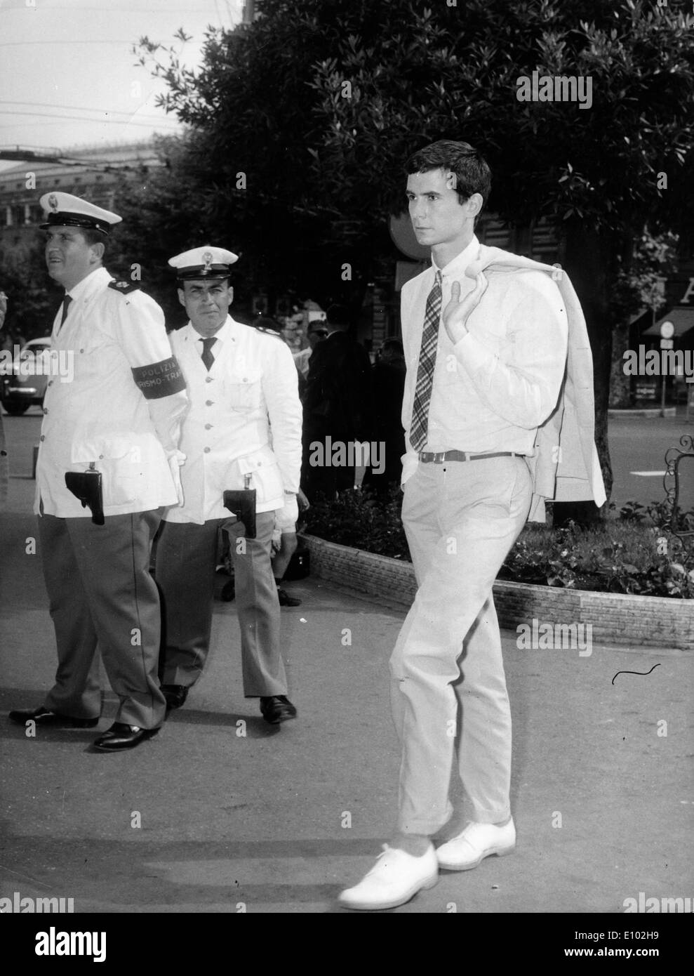 Attore Anthony Perkins passeggiate strade del Veneto Foto Stock