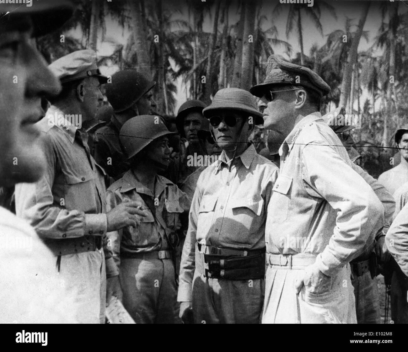 Generale americano e Maresciallo di Campo dell'esercito filippino DOUGLAS MACARTHUR (26 gennaio 1880 aprile 5, 1964) Foto Stock