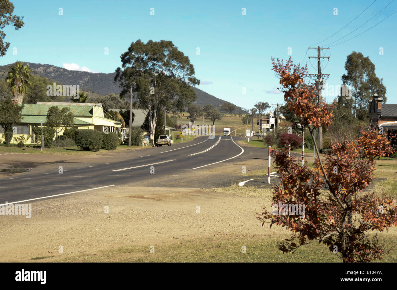 La strada principale che attraversa il Currabubula NSW Australia Foto Stock