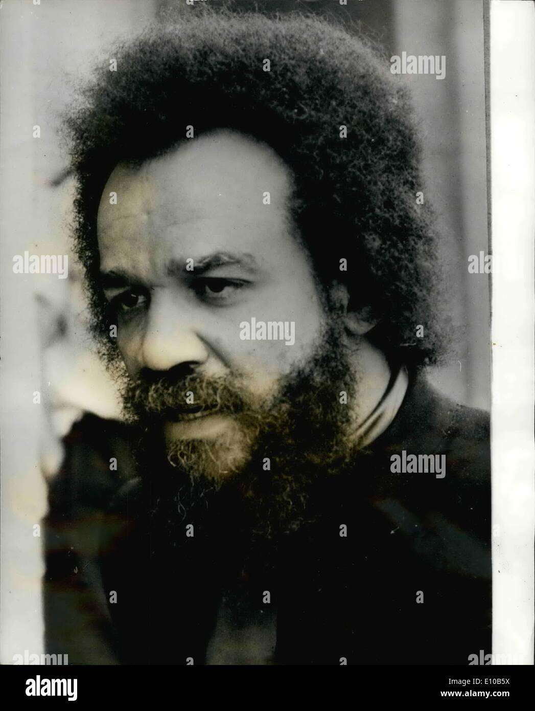 Mar 03, 1972 - Michael catturati nella buca di carbone in Guyana: Michael X la militante nero, che è anche noto come Abdul Malik viene ricercato in connessione con il giardino della morte omicidi in Trinidad è stato trovato oggi hidding in una buca di carbone in Collina d'oro, 90 miglia da Georgetown, capitale della Guyana. La foto mostra il Malik (Michael X) prese quando viveva a Londra, nel 1970. Foto Stock